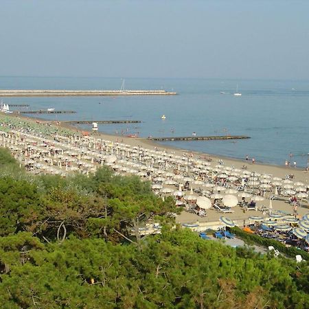 Appartamento Renovated Flat With A Stunning Terrace Porto Santa Margherita di Caorle Esterno foto